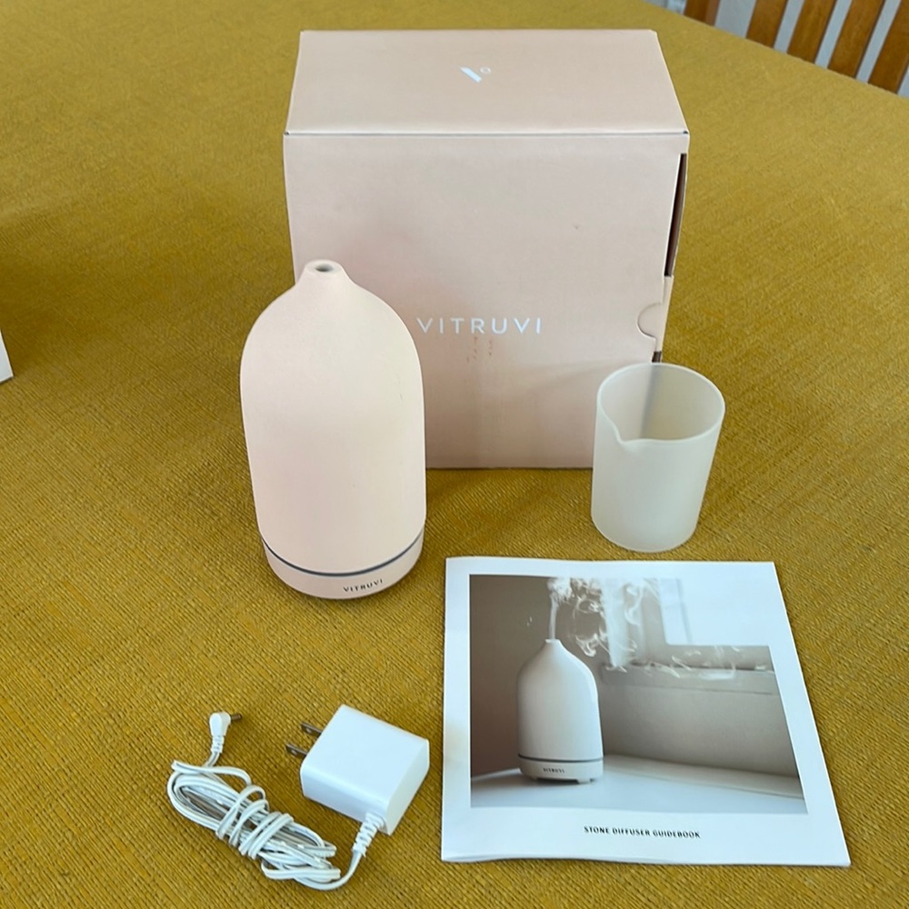 Vitruvi Essential Oil Diffuser Blush color